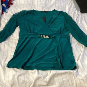 Atelier 29 bottle green top with the tag